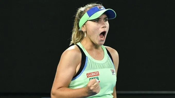 现出更多优 现出更多优