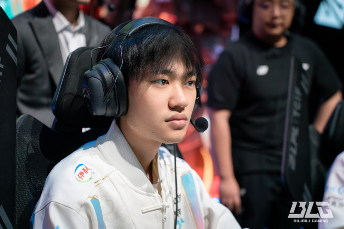 希羅堅信 希羅堅信