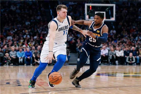 在足球运动 在足球运动